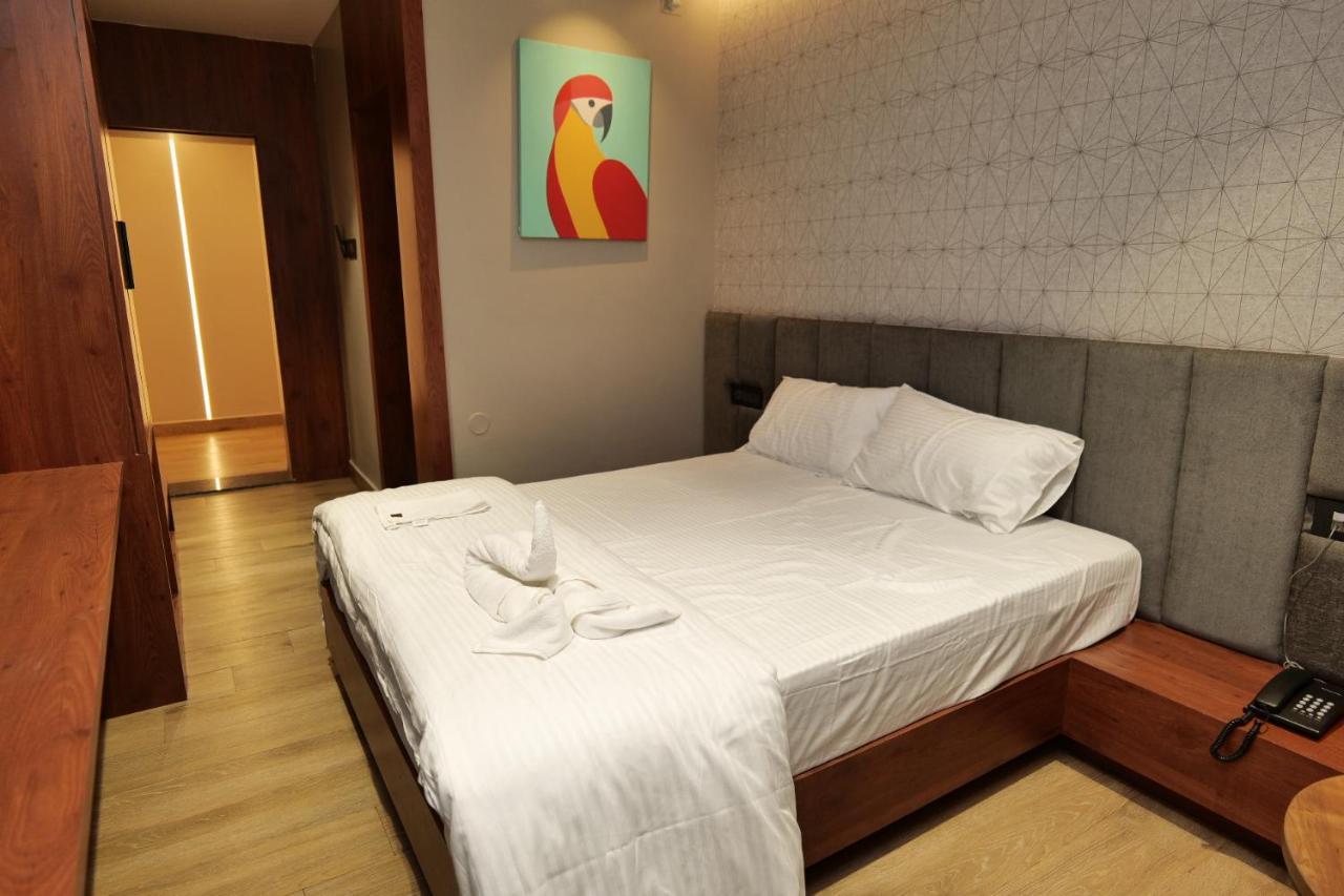 V Hotel Brahmapur Exterior foto